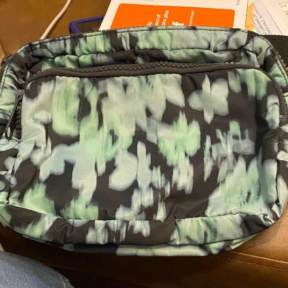 Chic Black and Green waist pack Travel Bag
